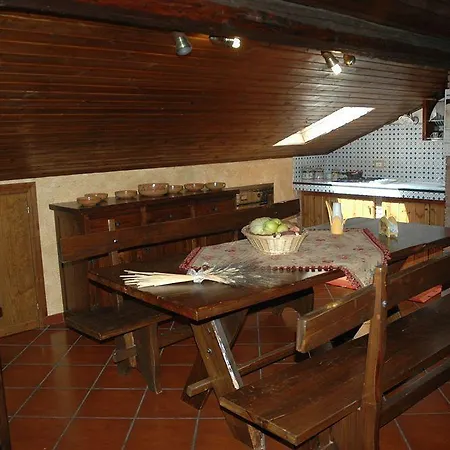 Alfio Tomaselli Couette-café